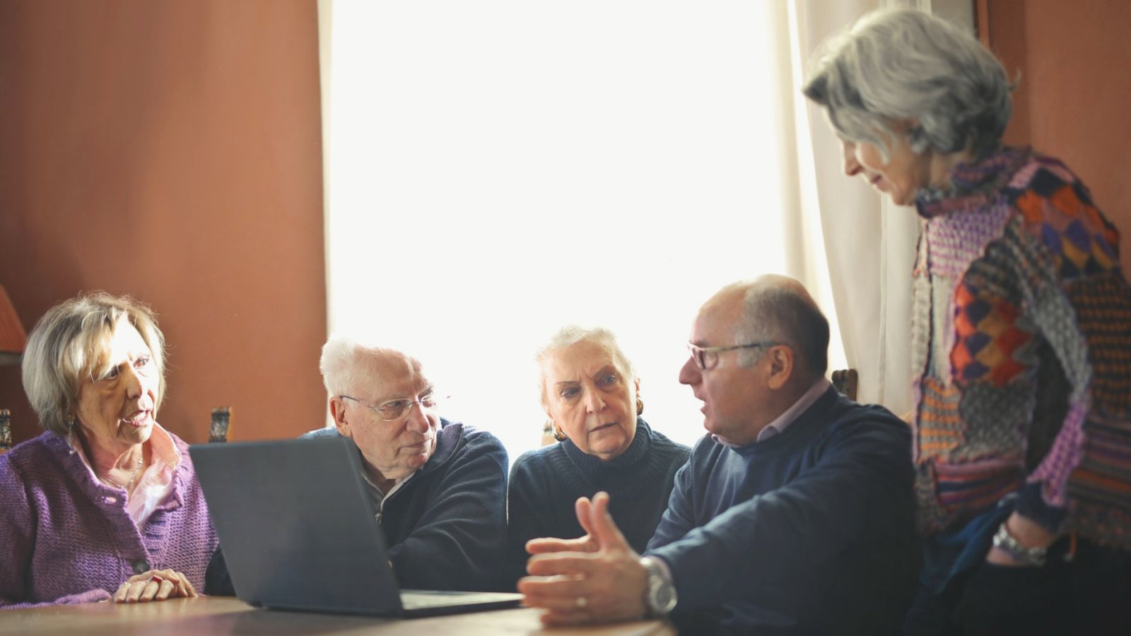 Finanse po pięćdziesiątce: czego uczymy w module o dodatkowym dochodzie